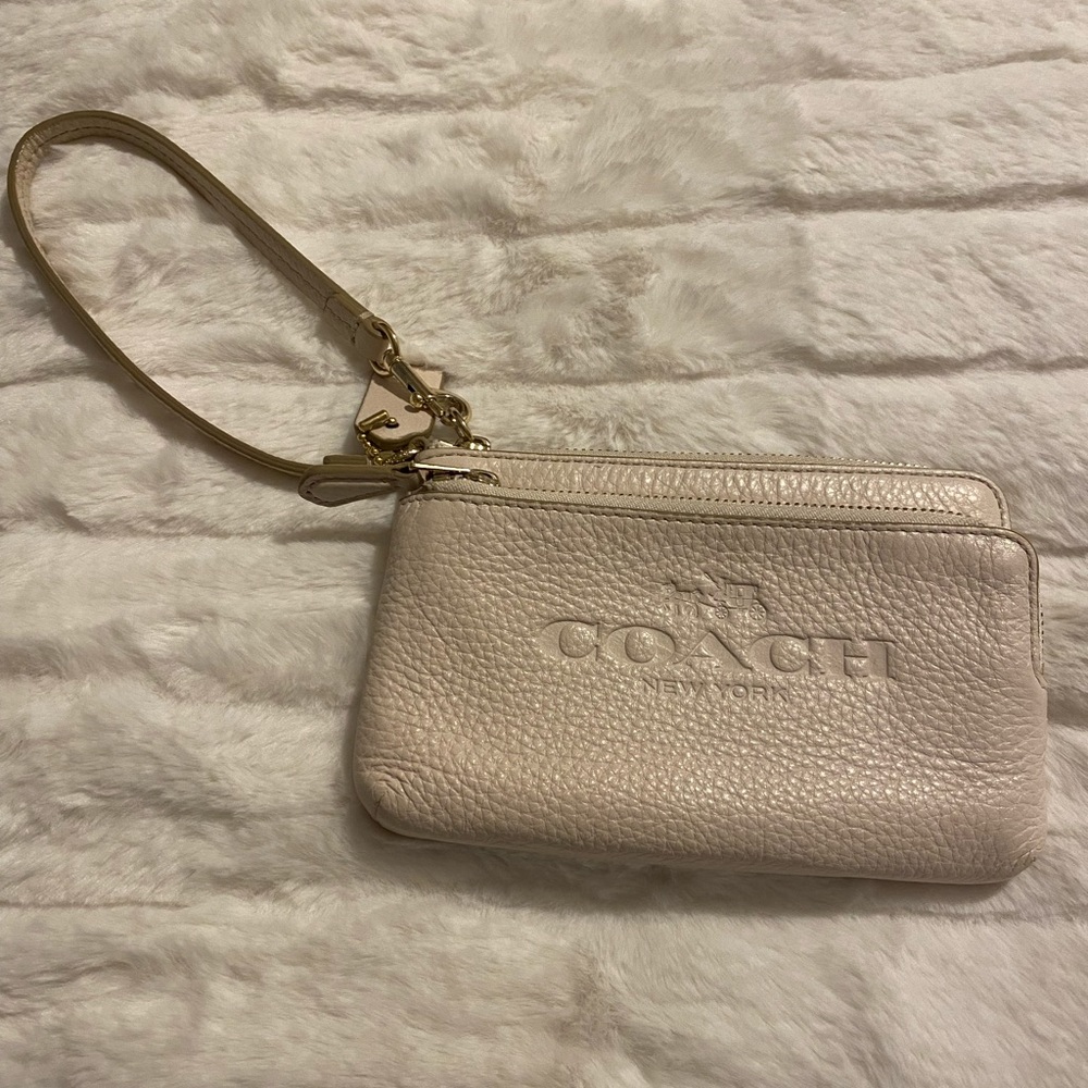 Coach Off White Wristlet